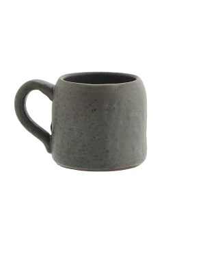 Tasse brute grise en grès artisanal – coin café