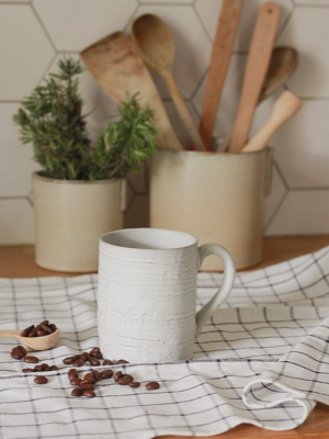 Mug blanc en grès artisanal, fait main