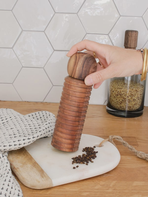 Moulin à épices en bois d'acacia