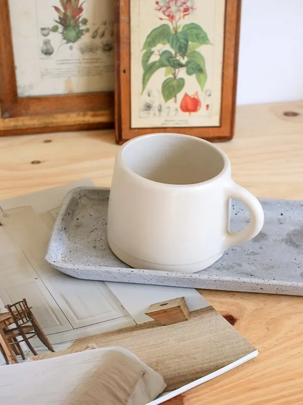 tasse céramique beige