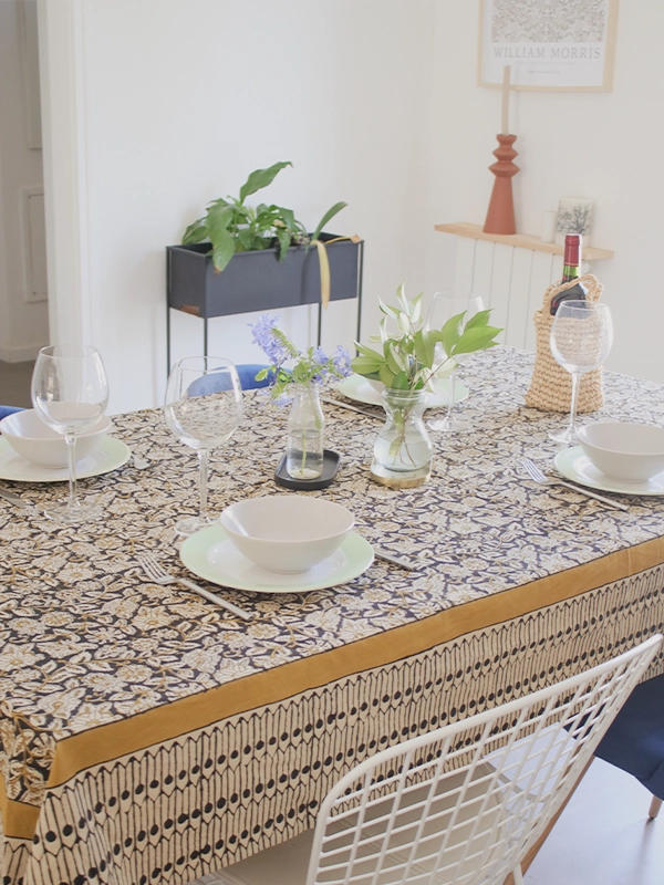 nappe indienne marron