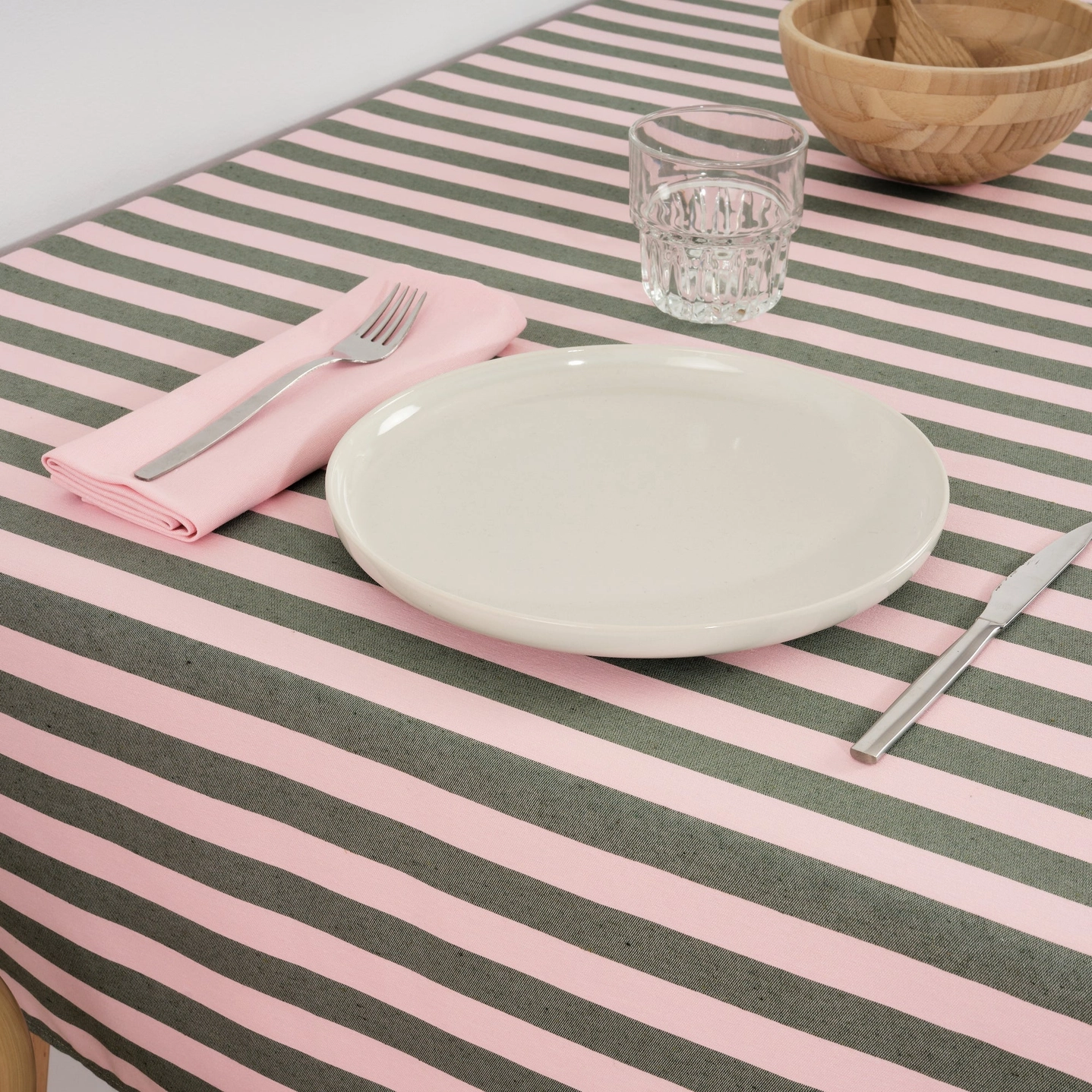 Nappe rectangulaire ou carré rayures rose et verte jacquard. Imperméable, différentes tailles. – Image 3
