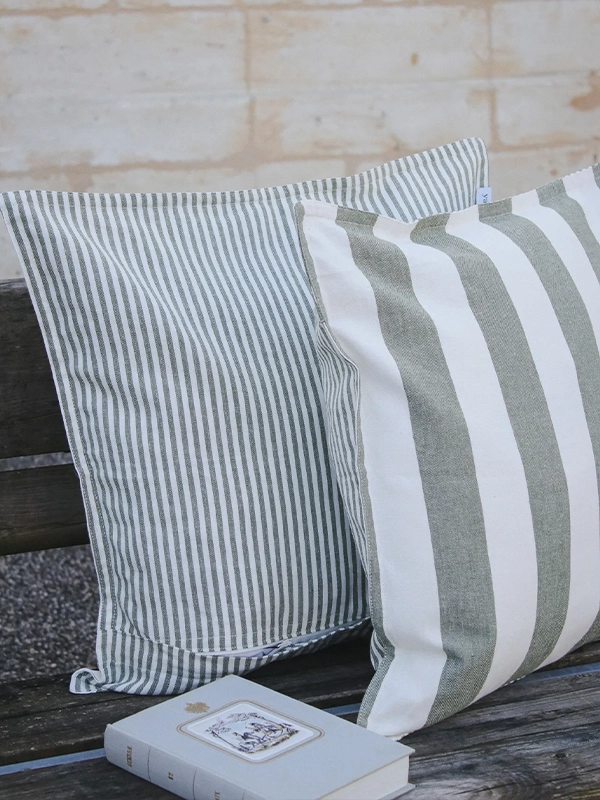 coussin-de-jardin-vert-doux coussin de jardin vert doux, rayures.