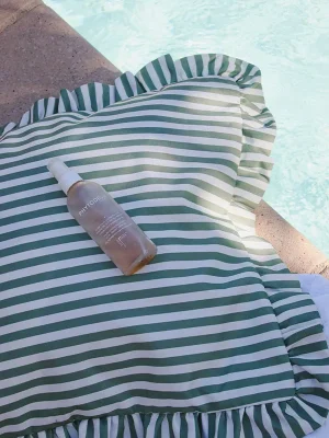 Coussin extérieur déperlant et imperméable – rayures et volants ☀️